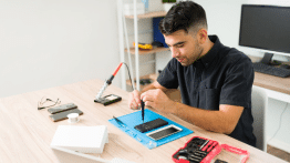 Curso Manutencao De Celulares Tecnico Arrumando Smartphone